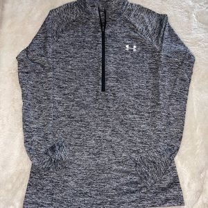 Women’s Under Armour shirt size XS